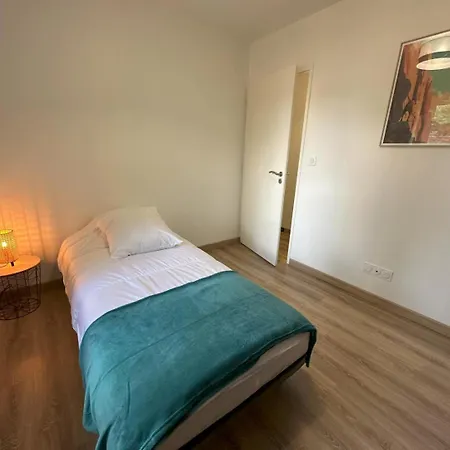 Lou Barado بيت للعطل